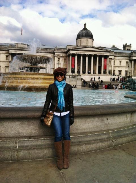 At Trafalgar Square in front of the National Gallery.